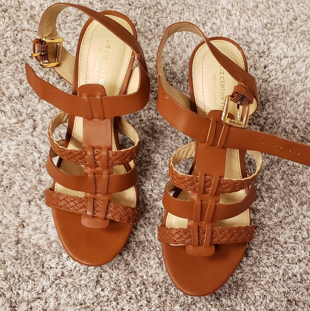 NEW Heel sandals -brown -7.5M